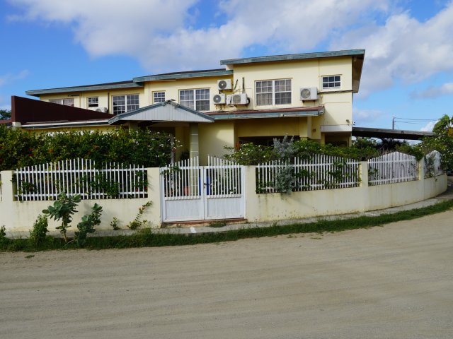 Great Investment Property in Aruba – House with 5 Apartments