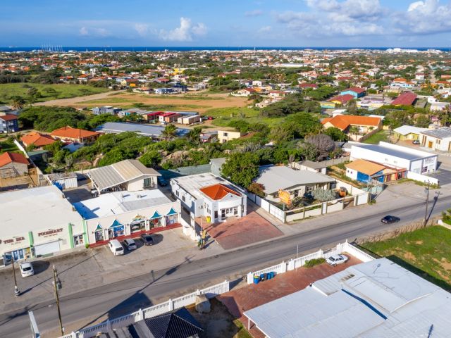 Tanki Leendert Commercial Building