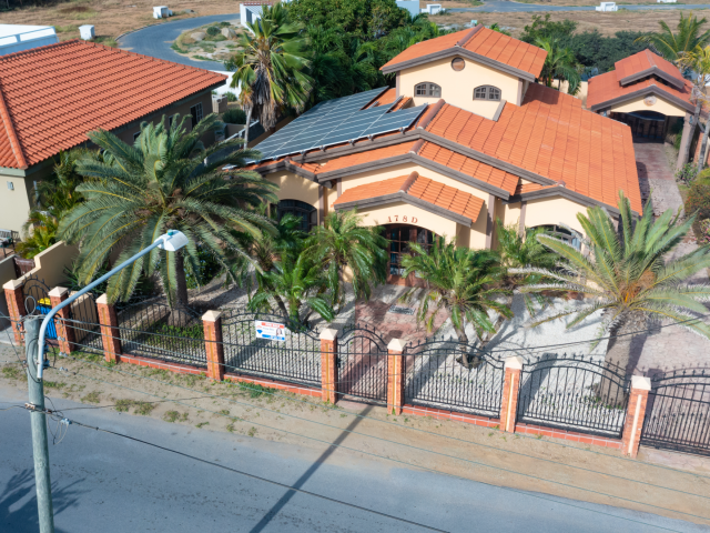 Exquisite Villa with Pool & Guest Apartment in Paradera