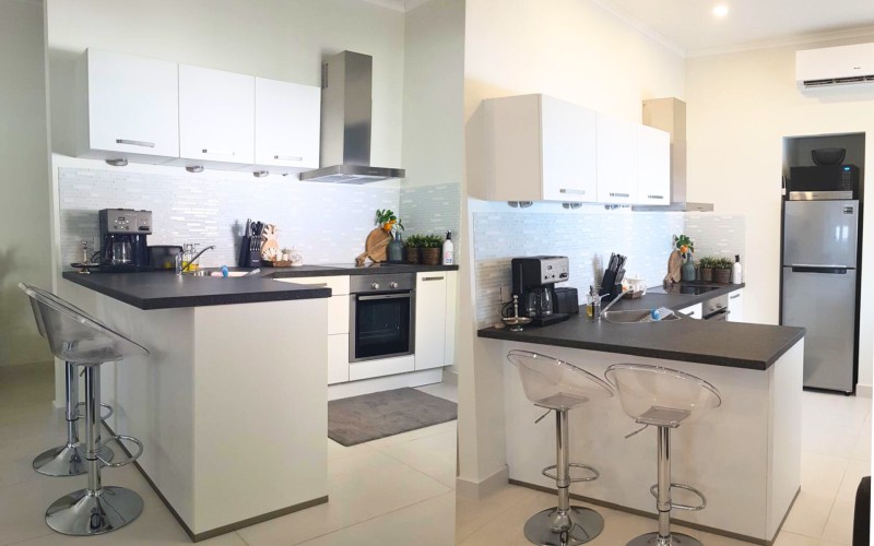 Kitchen / Dining Area